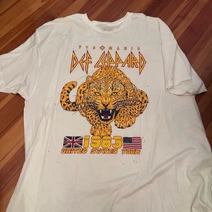 Def Leopard tshirt distressed oversized